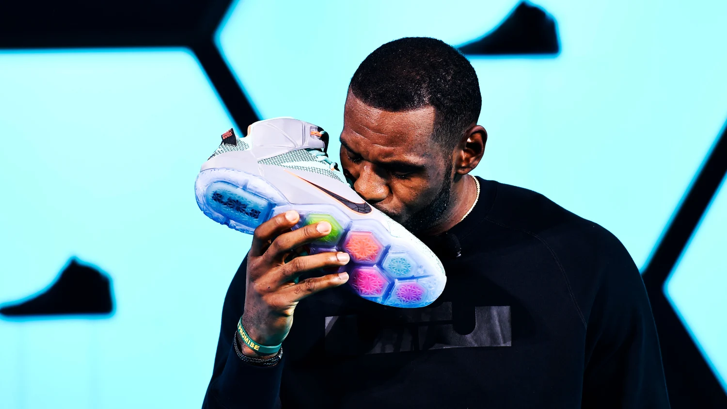 Las 5 zapatillas más icónicas de LeBron James en 2023 - Mundo Sneakers